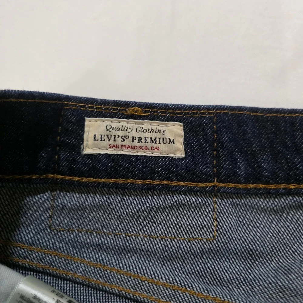 Levis 541 Jeans Mens 31x28 Dark Denim Blue Athletic Fit Tapered Leg Straight